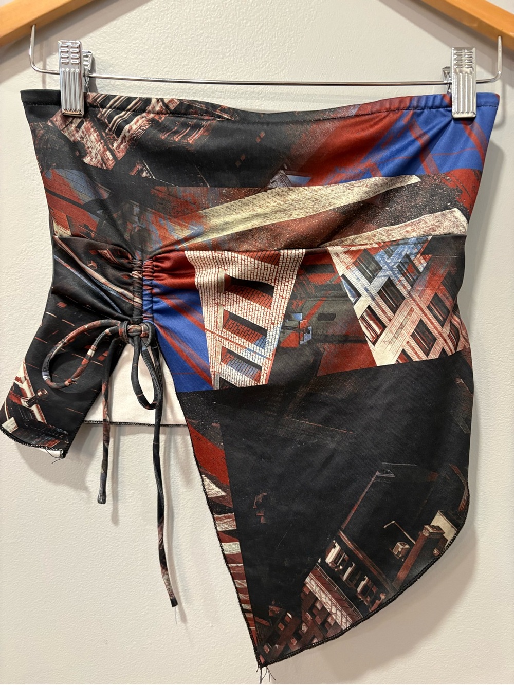 Edikted Women's Asymmetrical Drawstring Top — Black, Red & Blue Print